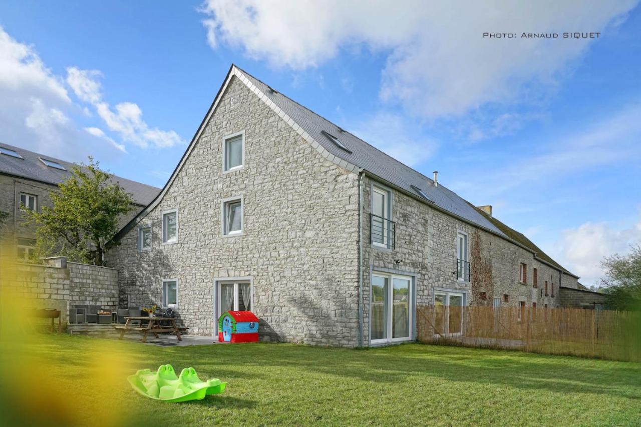 Gite Familial Ferme Des Aujes Falaen オナイユ エクステリア 写真
